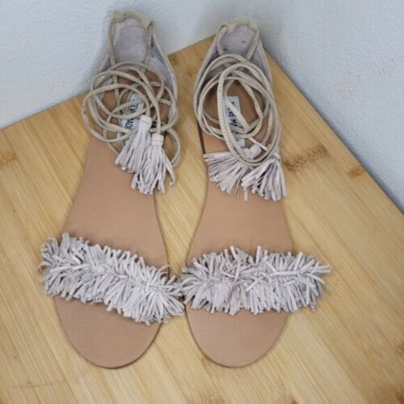 Steve Madden "Alaine" Fringe Flat Sandals Size 9 Beige Wrap Tie Leather Boho - Picture 1 of 8
